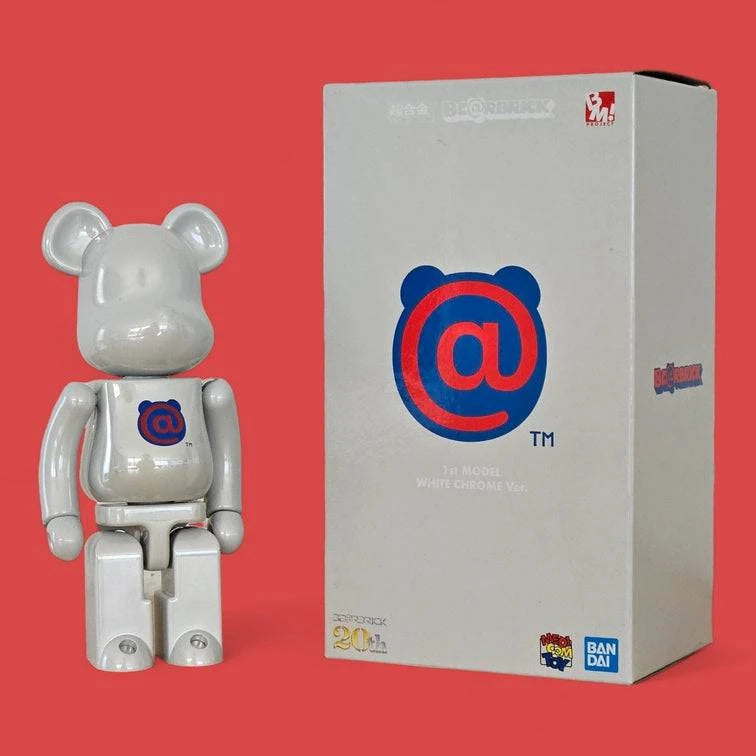 Bearbrick 20th Anniversary 1st Model White Chrome Version 200% mit Verpackung