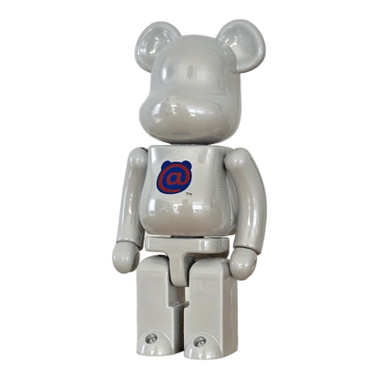 Bearbrick 20th Anniversary 1st Model White Chrome Version 200% schräg