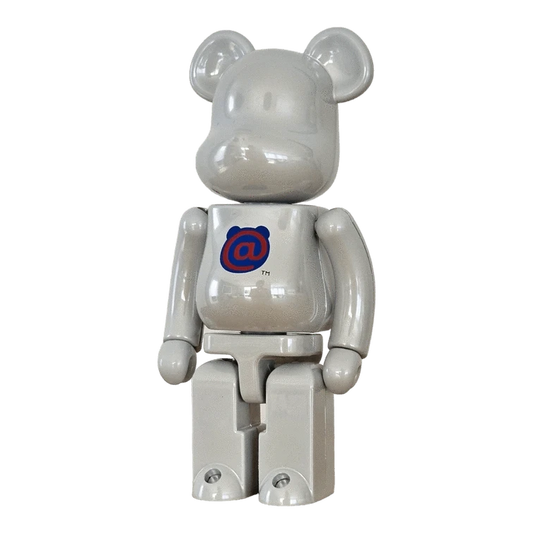 Bearbrick 20th Anniversary 1st Model White Chrome Version 200% schräg