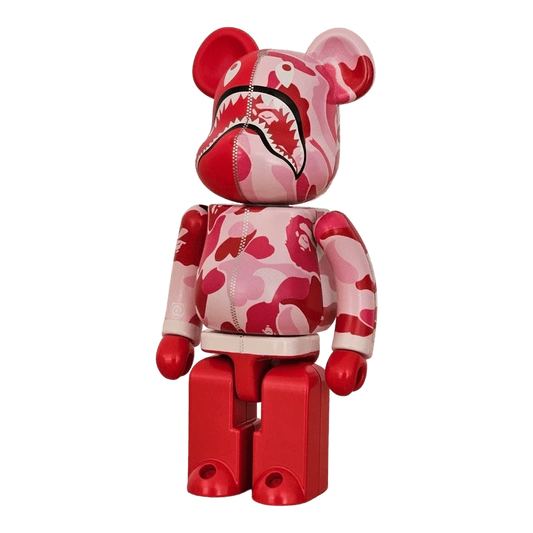 Bearbrick A BATHING APE ABC Camo Shark Pink 200% schräg