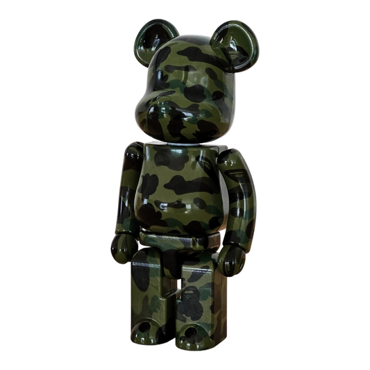 Bearbrick BAPE PLAY 1st Camo Green 200% schräg