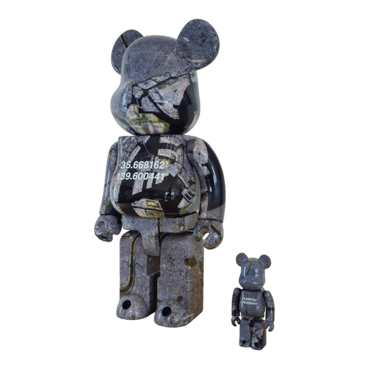 Bearbrick Benjamin Grant Overview 'Tokyo' 100%+400% schräg