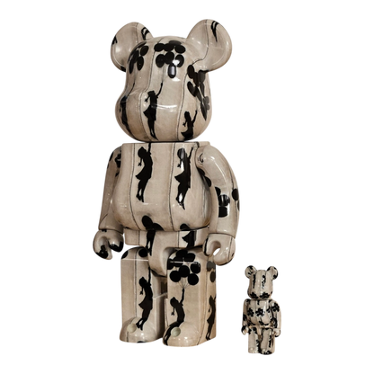 Bearbrick Brandalism 'Flying Balloons Girl' 100%+400% schräg