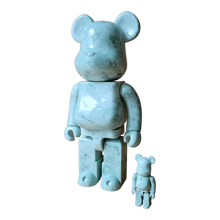 Bearbrick Dada 100%+400% schräg