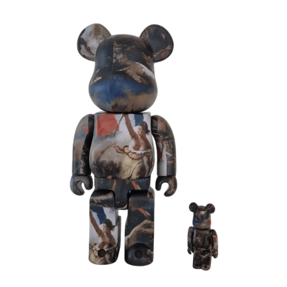 Bearbrick Eugène Delacroix Liberty Leading The People 100%+400% schräg