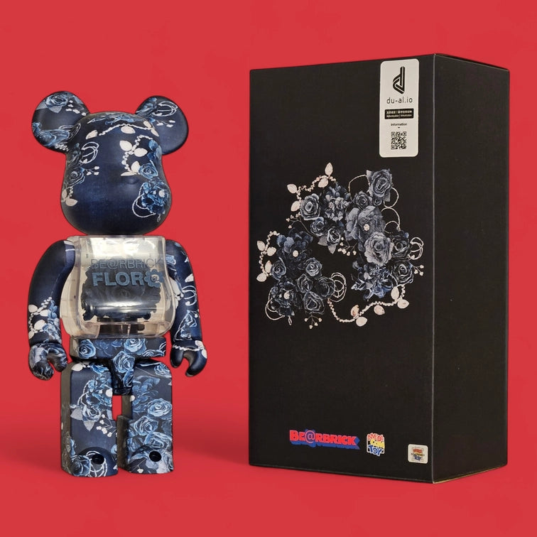 Bearbrick Flora Denim 400% mit Verpackung