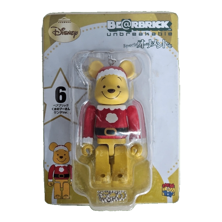 Bearbrick Happy Kuji 'Disney Special Ornament' (2011) - 6 Winnie the Pooh Santa Version 100% in der Verpackung