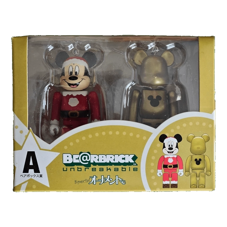 Bearbrick Happy Kuji 'Disney Special Ornament' (2011) - A Mickey Mouse Santa Version & Gold Metallic 100% in der Verpackung