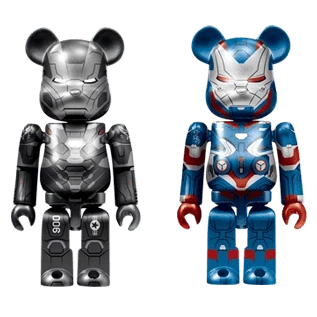 Bearbrick Happy Kuji 'Iron Man' (2023) - D War Machine Mark 6 & Iron Patriot Endgame Version 100% Herstellerbild