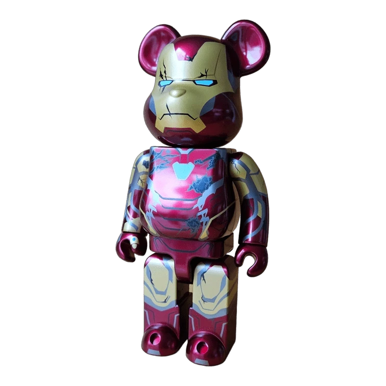 Bearbrick Happy Kuji 'Iron Man' (2023) - SP Iron Man Mark 85 Battle Damaged Version 400% schräg