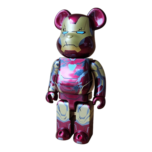 Bearbrick Happy Kuji 'Iron Man' (2023) - SP Iron Man Mark 85 Battle Damaged Version 400% schräg