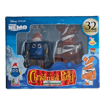 Bearbrick Happy Kuji 'Pixar Christmas Party' (2013) - 32 Dory Christmas Version & Finding Nemo 100% in der Verpackung