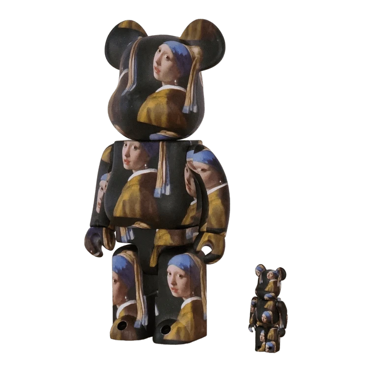 Bearbrick Johannes Vermeer 'Girl with a Pearl Earring' 100%+400% schräg