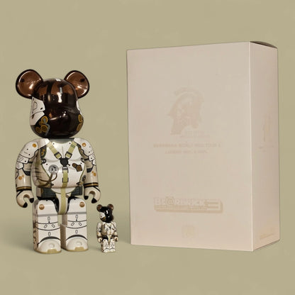 Bearbrick Ludens mit Verpackung