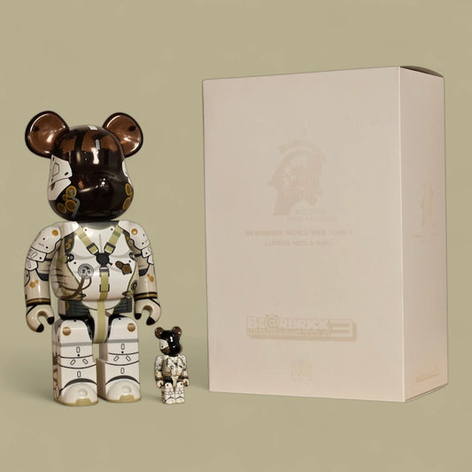 Bearbrick Ludens mit Verpackung