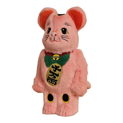 Bearbrick Maneki Neko Costume Version Pink 400% schräg