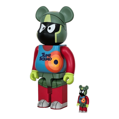 Bearbrick Marvin the Martian 100%+400% schräg