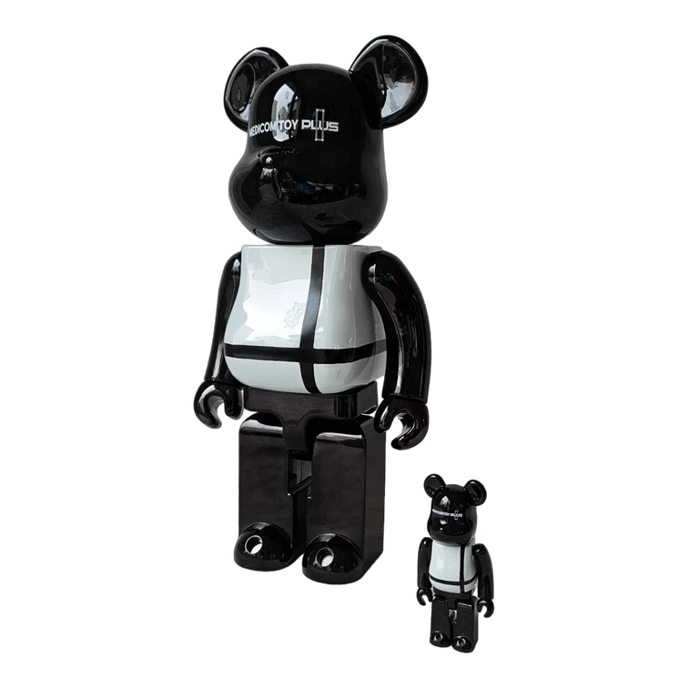 Bearbrick Medicom Toy Plus Black Chrome Version 100%+400% schräg