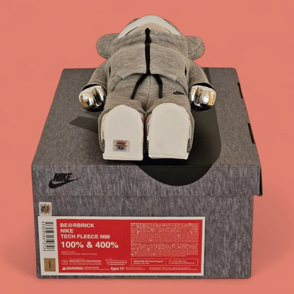 Bearbrick NIKE Tech Fleece N98 100%+400% Echtheitsmerkmale