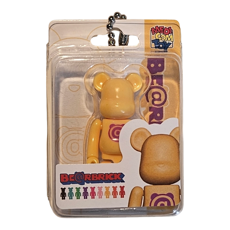 Bearbrick Package Ch@rm Collection 3 Yellow 50% in Verpackung