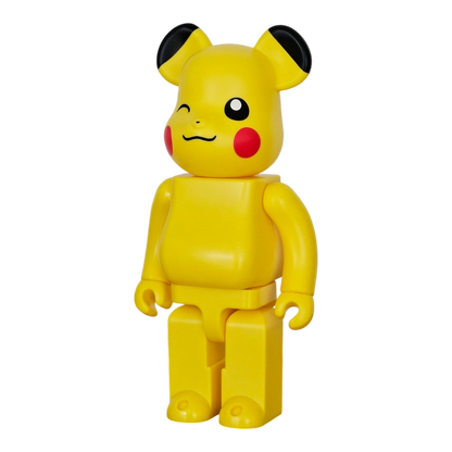 Bearbrick Pikachu Female Version 400% schräg