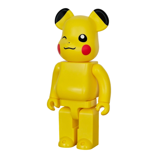 Bearbrick Pikachu Female Version 400% schräg