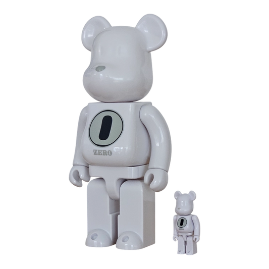 Bearbrick Robert Indiana × fragmentdesign White 100%+400% schräg