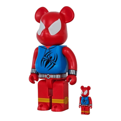 Bearbrick Scarlet Spider 100%+400% schräg