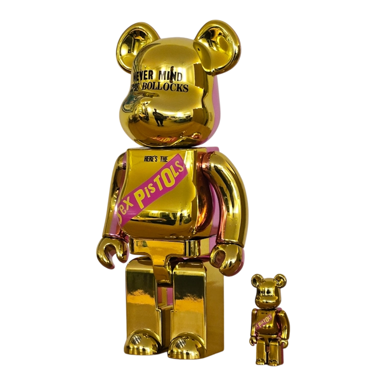 Bearbrick Sex Pistols Never Mind the Bollocks Chrome Version schräg