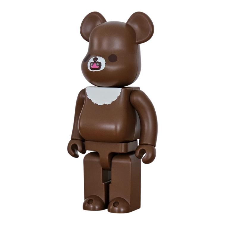 Bearbrick Yellow-bellied Bear [Rilakkuma] 400% schräg