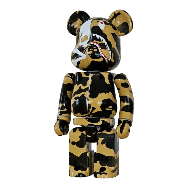 Bearbrick mastermind × A Bathing Ape Yellow 200% schräg