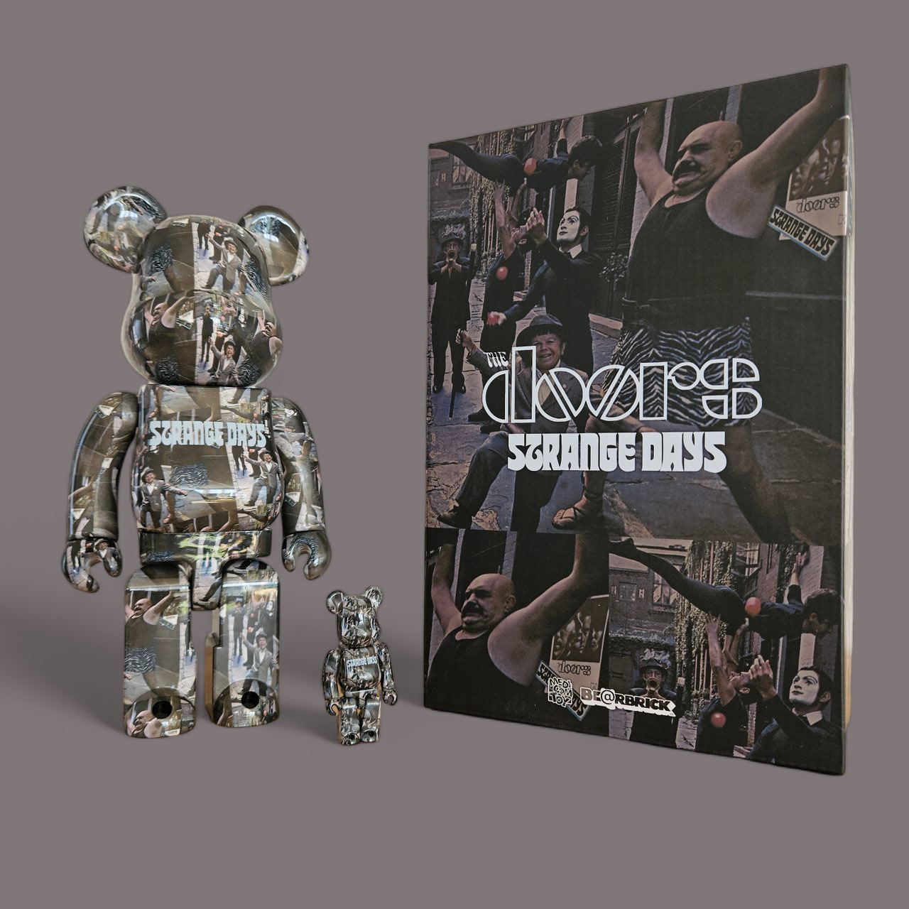 BE@RBRICK Les Portes "Strange Days" (100%+400%)