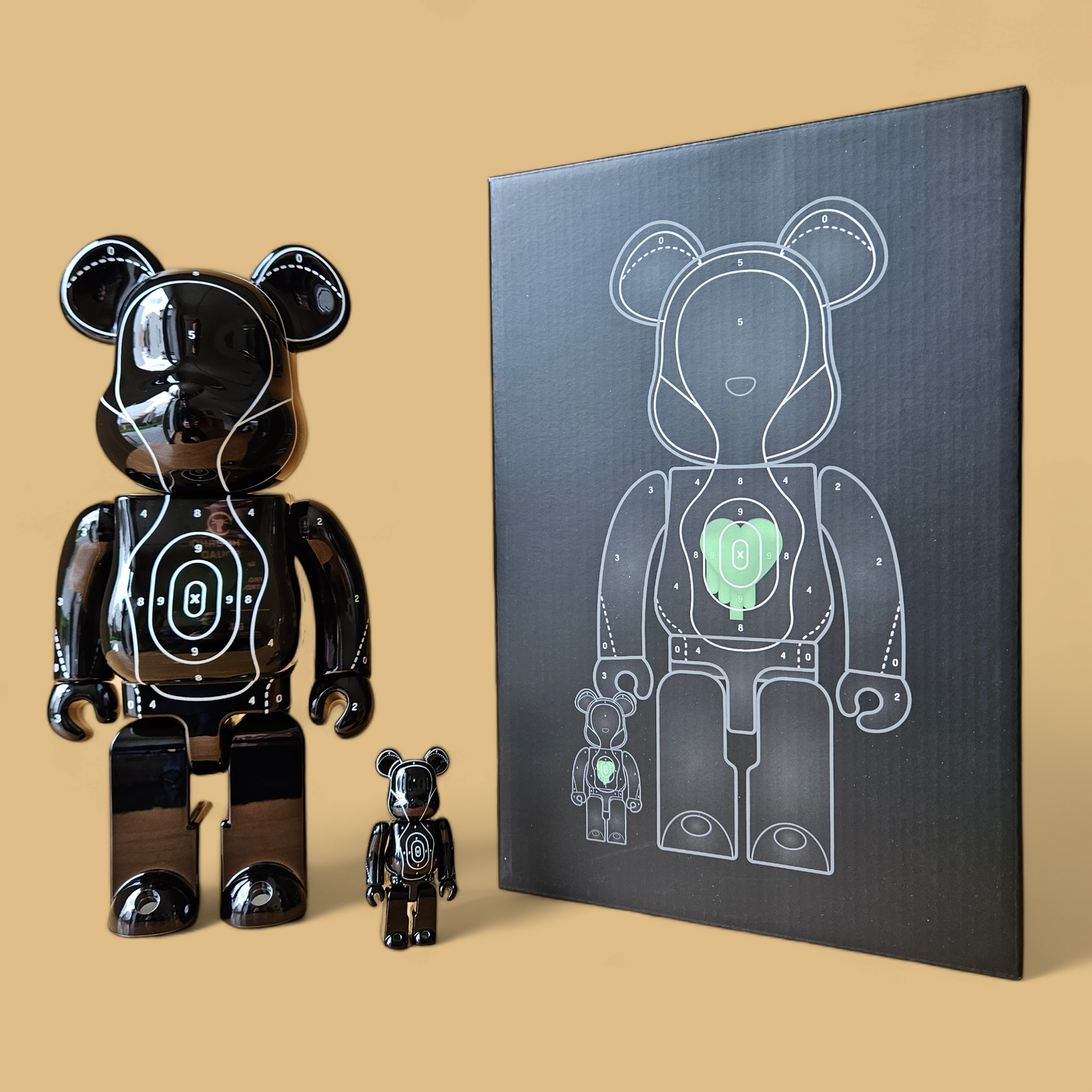 BE@RBRICK Émotionnellement indisponible × Neighbourhood® (100 %+400 %)