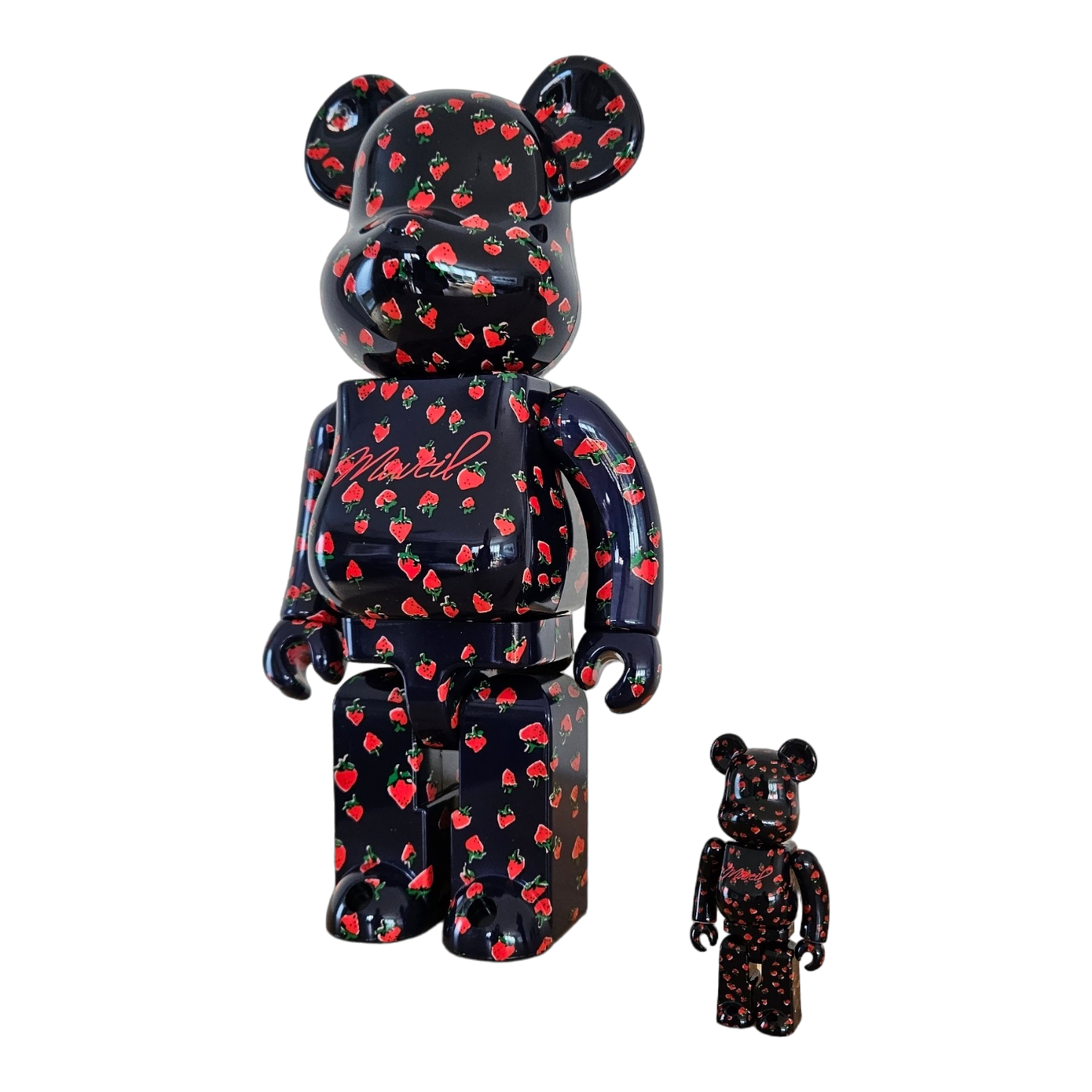 BE@RBRICK Muveil Motif Fraise (100%+400%)